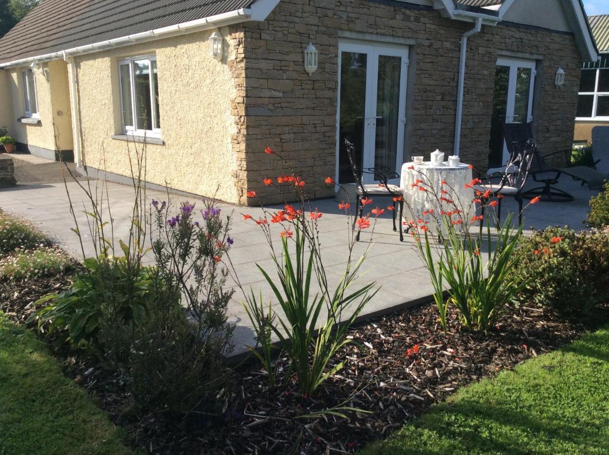 Hotel Pembrokeshire Fields Haverfordwest Esterno foto