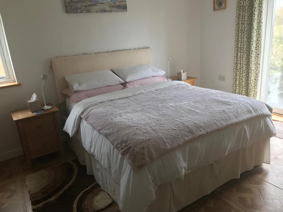 Hotel Pembrokeshire Fields Haverfordwest Esterno foto