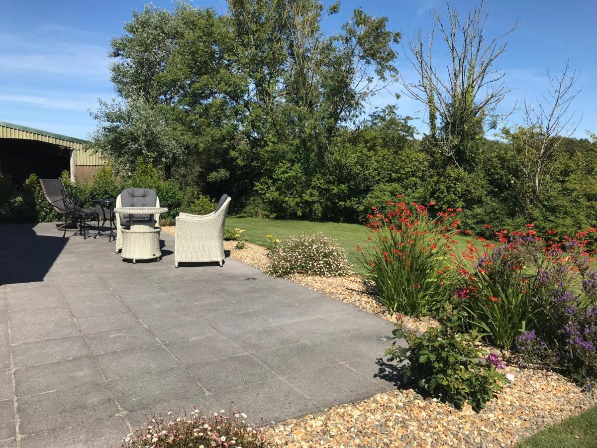 Hotel Pembrokeshire Fields Haverfordwest Esterno foto