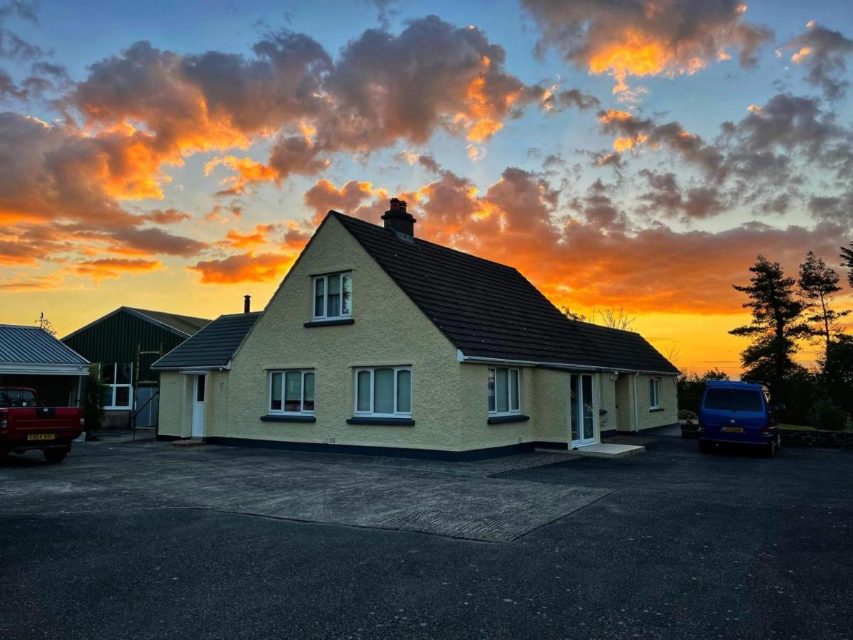 Hotel Pembrokeshire Fields Haverfordwest Esterno foto