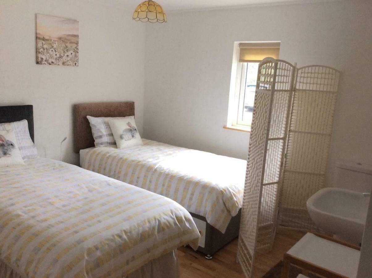 Hotel Pembrokeshire Fields Haverfordwest Esterno foto