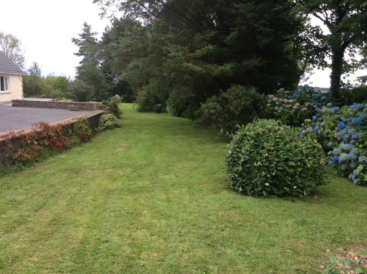 Hotel Pembrokeshire Fields Haverfordwest Esterno foto